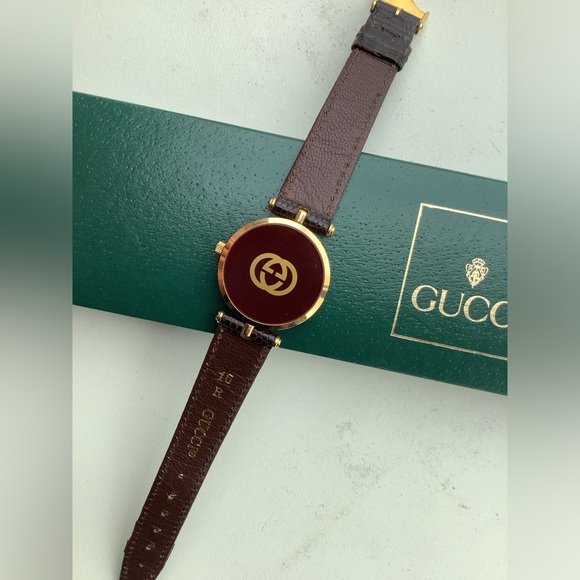 Authentic GUCCI watch UNISEX ❤️💚 - Picture 5 of 14